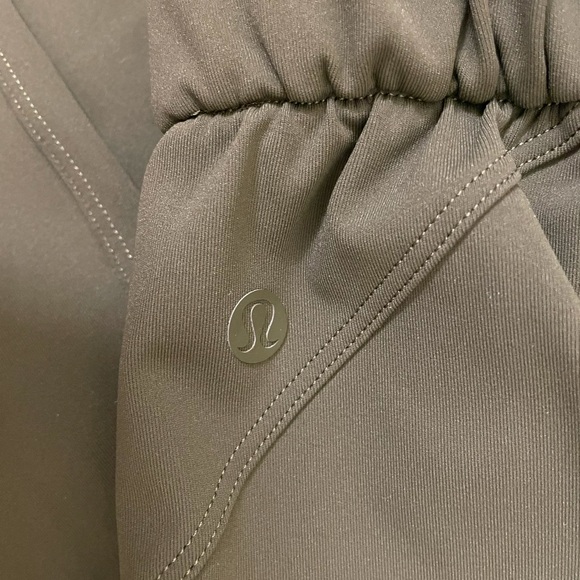 Lululemon keep moving 7/8 pant - Picture 4 of 7